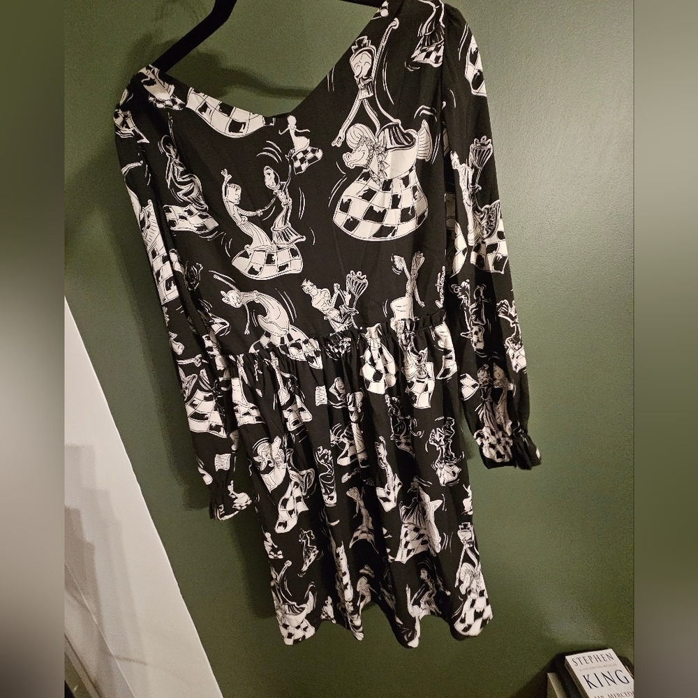 NWT Moschino dress Beauty and the Beast design size 6